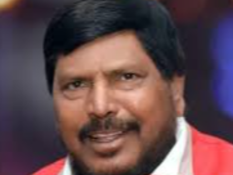 मुंबईत बिहार भवनला विरोध करण्याची राज ठाकरेंची भूमिका संविधान विरोधी  - केंद्रीय राज्यमंत्री रामदास आठवले  